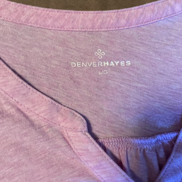 💜A soft lavender coloured shirt that is broadly versatile. - Picture 2 of 3